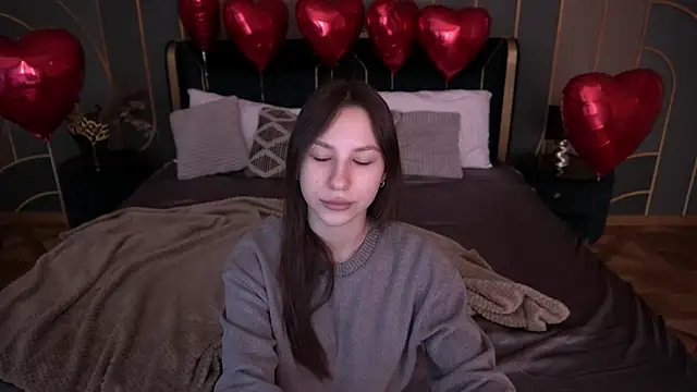 PaigePrado online show from 02-11-26, 06:35