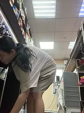 AlishaPrettyBlade online show from 10-22-25, 09:42