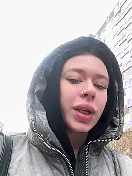 AlishaPrettyBlade online show from 03-21-26, 05:52