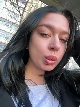 AlishaPrettyBlade online show from 04-29-26, 07:23
