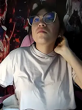 Snapshot of Arielle_lov chatting on 04-06-26, 10:38 Arielle lov online show from 04-06-26, 10:38