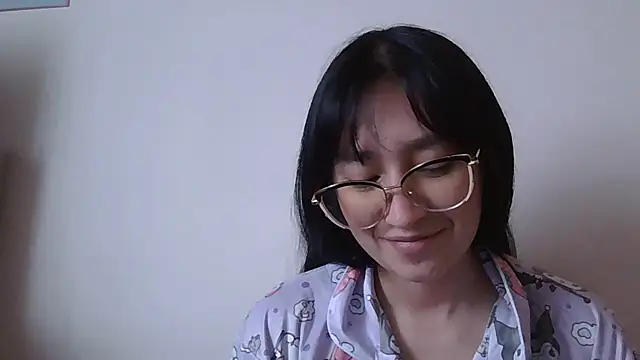 Snapshot of Arielle_lov chatting on 01-18-26, 05:27 Arielle lov online show from 01-18-26, 05:27