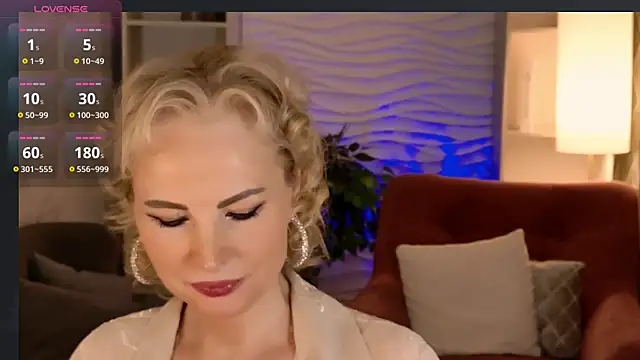 Snapshot of Sandra_Kind chatting on 04-21-26, 05:58 Sandra Kind online show from 04-21-26, 05:58