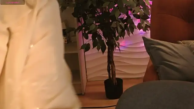 Sandra Kind online show from 03-10-26, 05:44