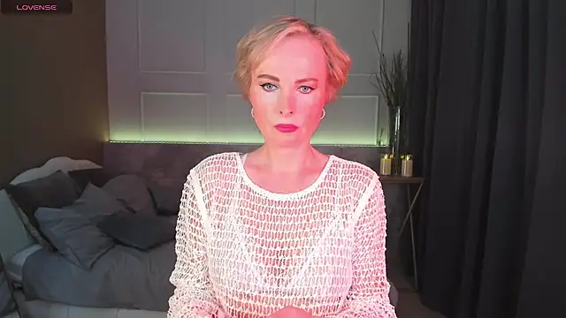 Snapshot of Sandra_Kind chatting on 03-05-25, 05:29 Sandra Kind online show from 03-05-25, 05:29