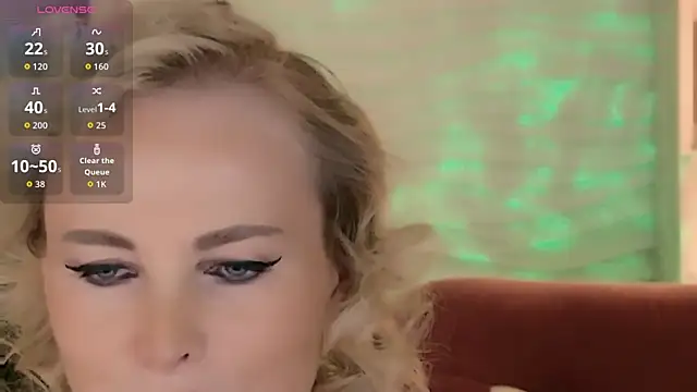 Snapshot of Sandra_Kind chatting on 07-21-26, 05:31 Sandra Kind online show from 07-21-26, 05:31