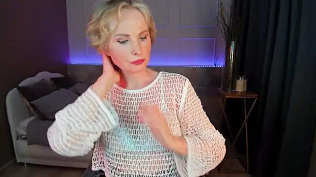 Snapshot of Sandra_Kind chatting on 03-12-25, 09:02 Sandra Kind online show from 03-12-25, 09:02