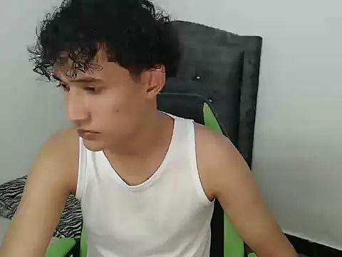 Boy coll online show from 03-09-26, 05:33