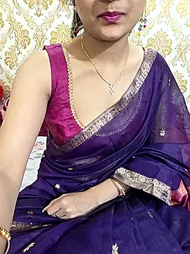 Snapshot of RealcoupleP chatting on 09-15-25, 05:13 RealcoupleP online show from 09-15-25, 05:13