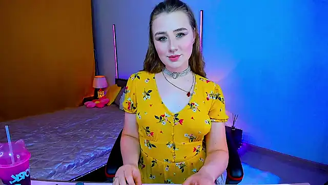 Snapshot of Sofia_beautifuul chatting on 06-11-26, 02:53 Sofia beautifuul online show from 06-11-26, 02:53