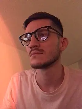 yoyoboy988 online show from 02-18-25, 09:42