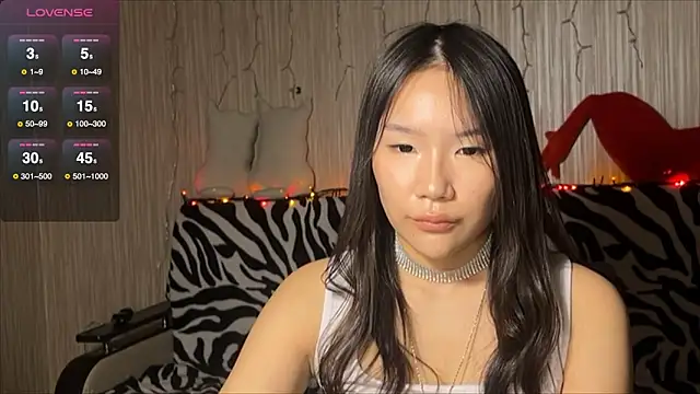 Snapshot of Asian_Vi chatting on 03-18-25, 12:39 Asian Vi online show from 03-18-25, 12:39