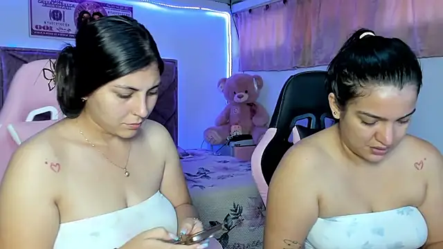 Snapshot of Cristal_Smith20 chatting on 07-15-26, 12:23 Cristal Smith20 online show from 07-15-26, 12:23