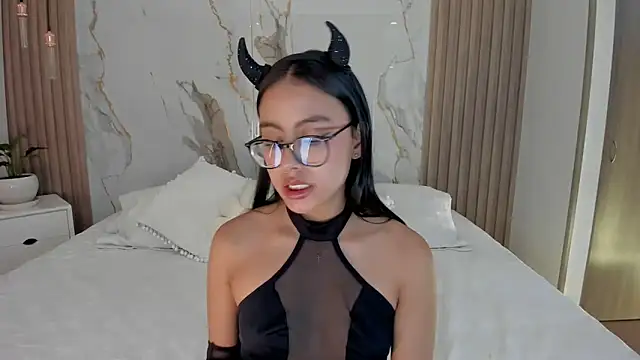 miss martiina online show from 09-09-25, 02:10