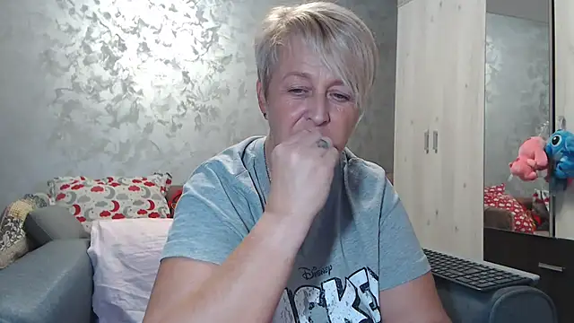 RosesandLillies online show from 11-10-25, 05:18