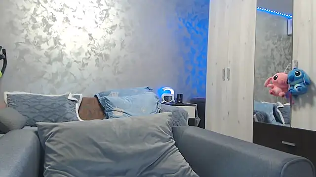 RosesandLillies online show from 11-25-25, 05:35