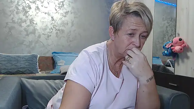 RosesandLillies online show from 02-08-26, 06:27