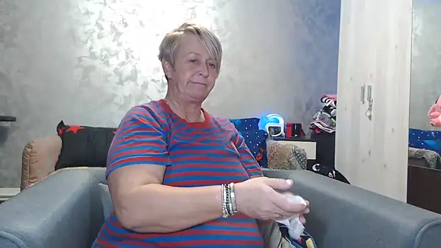 RosesandLillies online show from 01-15-26, 04:43