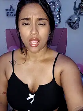 Snapshot of victoria_roussee chatting on 02-13-26, 06:24 victoria roussee online show from 02-13-26, 06:24