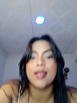 Snapshot of victoria_roussee chatting on 02-26-26, 07:19 victoria roussee online show from 02-26-26, 07:19