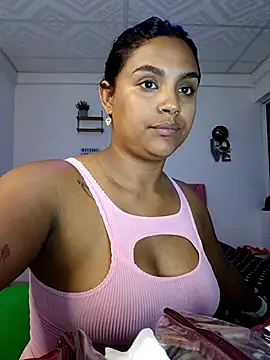 Snapshot of victoria_roussee chatting on 10-23-25, 09:52 victoria roussee online show from 10-23-25, 09:52