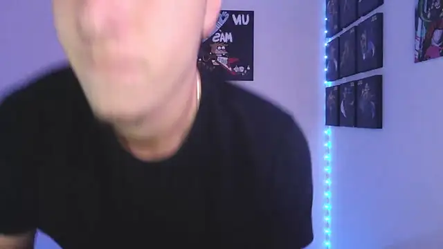 Snapshot of jack_walker190 chatting on 09-10-25, 05:28 jack walker190 online show from 09-10-25, 05:28