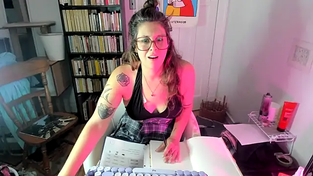 Snapshot of Rosiee69_ chatting on 09-17-25, 07:16 Rosiee69 online show from 09-17-25, 07:16