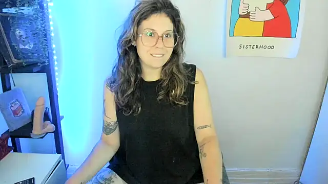 Snapshot of Rosiee69_ chatting on 06-27-26, 01:17 Rosiee69 online show from 06-27-26, 01:17