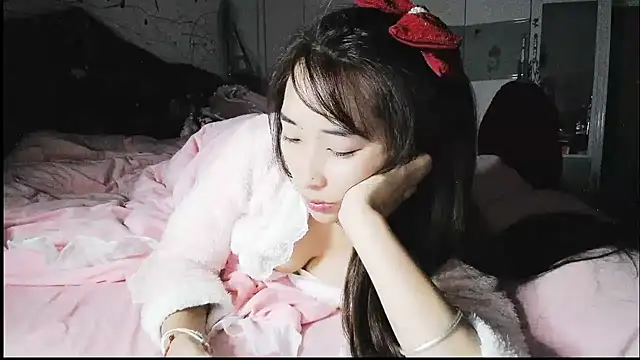 hebe-02 online show from 11-05-25, 02:42