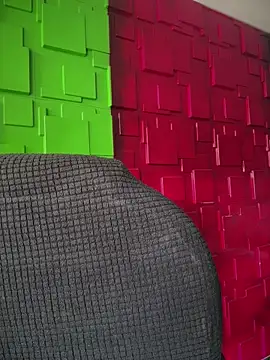 Snapshot of Emily-teen chatting on 01-18-26, 08:23 Emily-teen online show from 01-18-26, 08:23