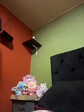 Snapshot of Emily-teen chatting on 02-14-26, 08:31 Emily-teen online show from 02-14-26, 08:31