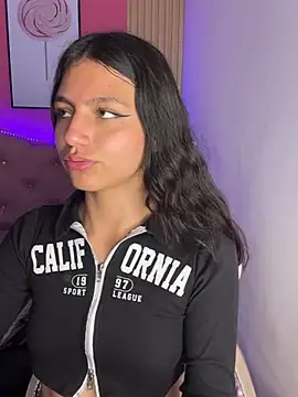 Emily-teen online show from 02-23-25, 01:21