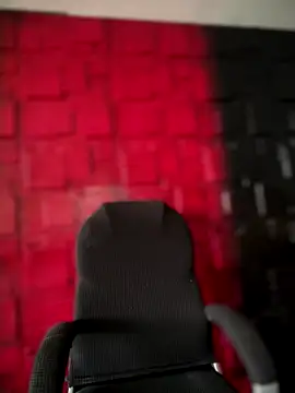 Emily-teen online show from 10-11-25, 01:23