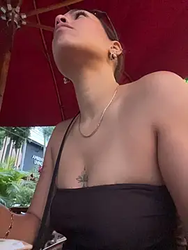 Alice surprise online show from 11-08-25, 10:24