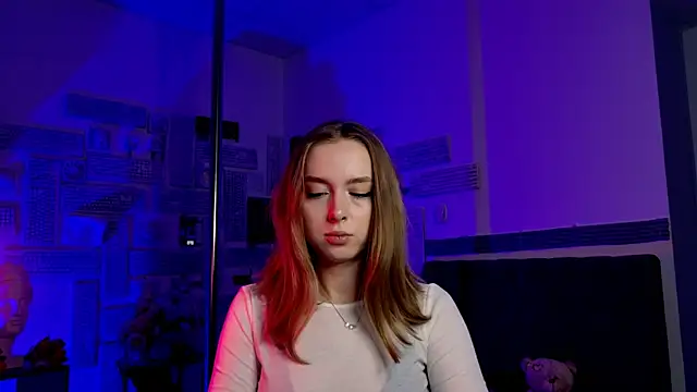 JenniferGraces online show from 03-22-25, 04:37