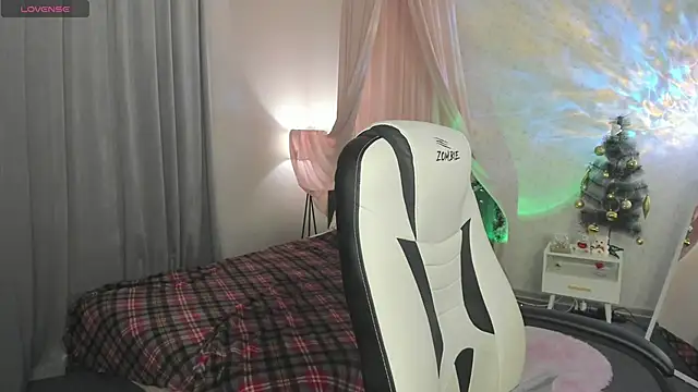 boozekirs  online show from 12-02-25, 02:34