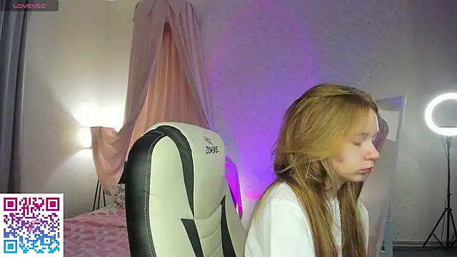 boozekirs  online show from 10-10-25, 02:23