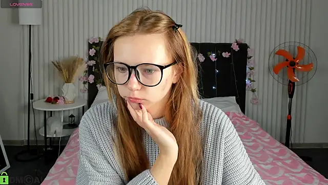 boozekirs  online show from 10-06-25, 03:19