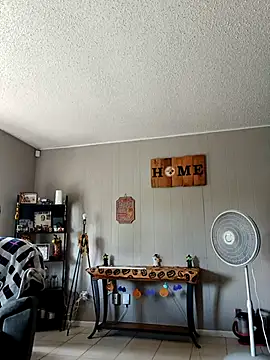 Snapshot of HTXBELLE chatting on 10-16-25, 08:39 HTXBELLE online show from 10-16-25, 08:39