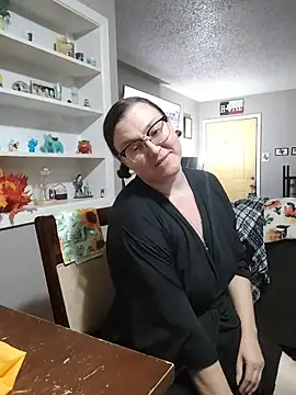 HTXBELLE online show from 11-27-25, 10:37