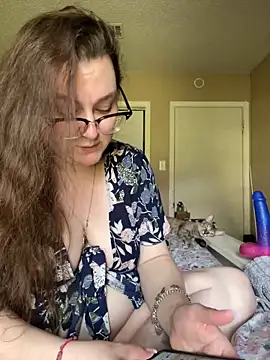 Snapshot of HTXBELLE chatting on 03-19-25, 05:28 HTXBELLE online show from 03-19-25, 05:28