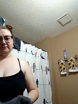 Snapshot of HTXBELLE chatting on 09-25-25, 12:22 HTXBELLE online show from 09-25-25, 12:22