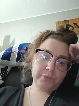 HTXBELLE online show from 11-04-25, 04:38