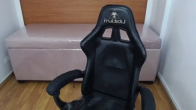 catalina25 t online show from 10-29-25, 07:57