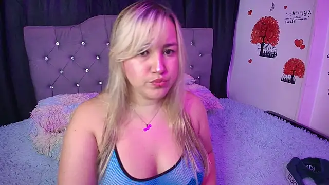Snapshot of electra_queen1 chatting on 04-03-26, 03:35 electra queen1 online show from 04-03-26, 03:35