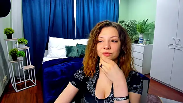 AmandaGracy 1 online show from 03-18-25, 04:18
