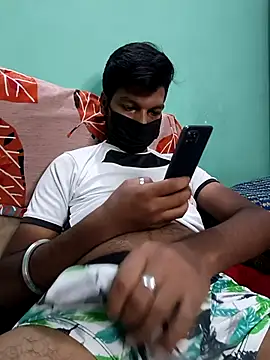 Snapshot of 766yuvi chatting on 10-12-25, 08:59 766yuvi online show from 10-12-25, 08:59