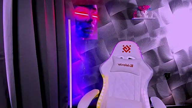 Snapshot of KetiWils chatting on 10-16-25, 04:54 KetiWils online show from 10-16-25, 04:54