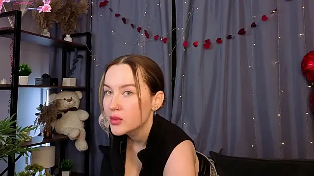 Snapshot of Anna_Carters chatting on 02-25-26, 04:34 Anna Carters online show from 02-25-26, 04:34