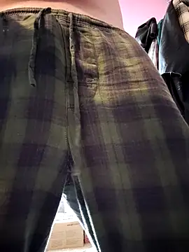 Snapshot of Cummaker69 chatting on 11-16-25, 08:24 Cummaker69 online show from 11-16-25, 08:24